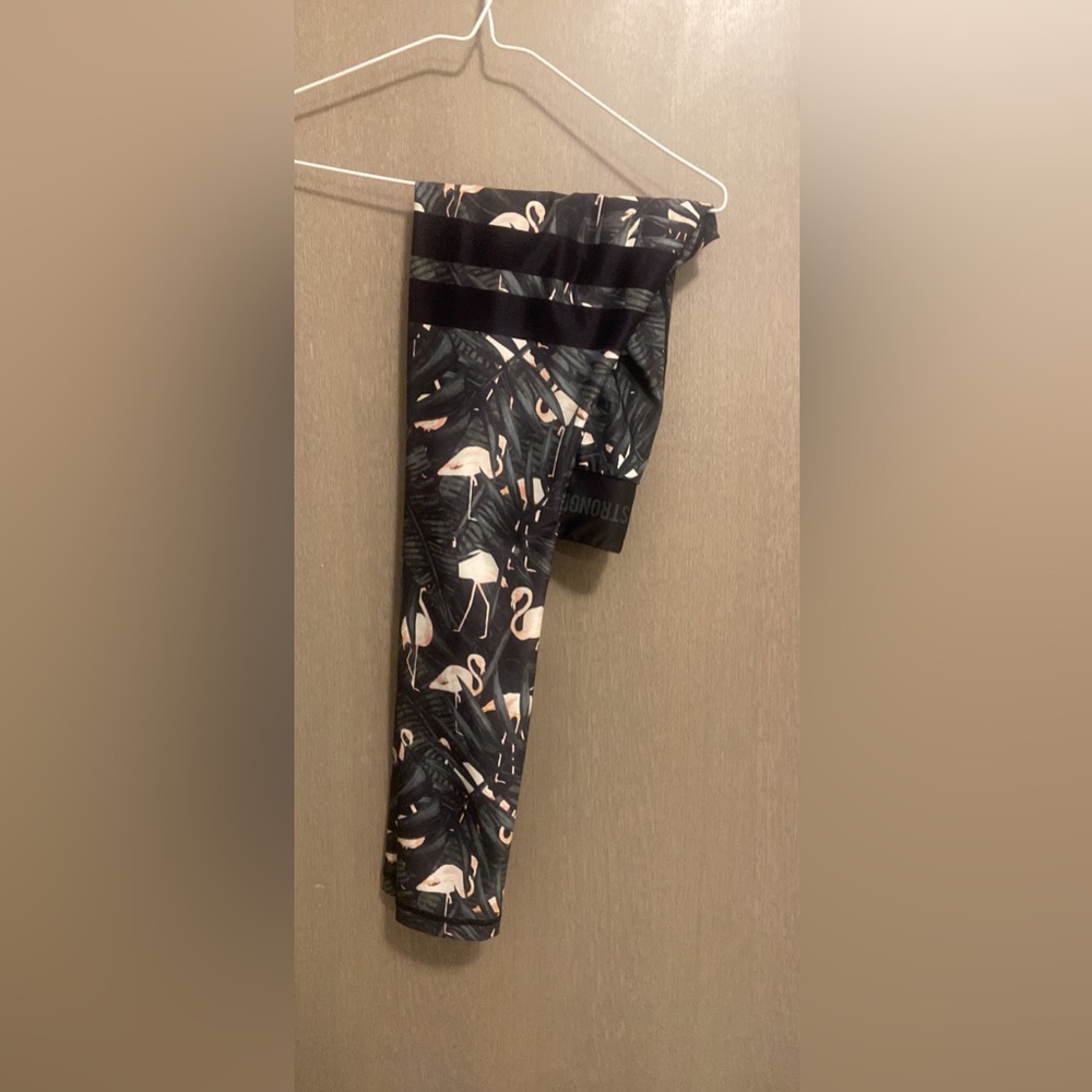 Stronger leggings small